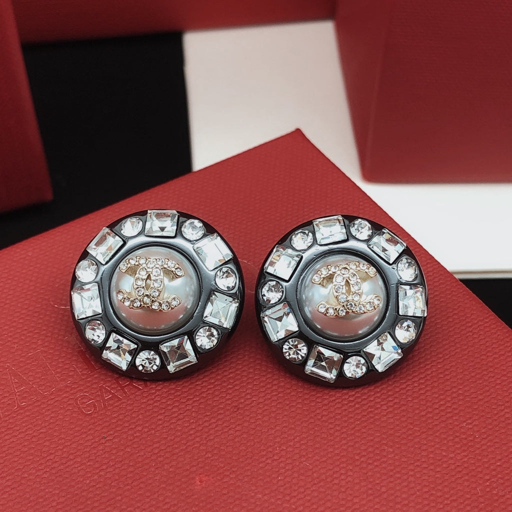 18K  Chanel Crystals Black Earrings
