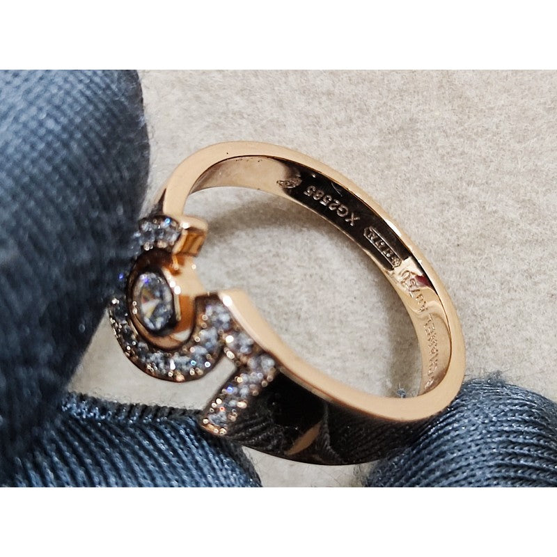 18K  Chanel No.5 Diamond Ring