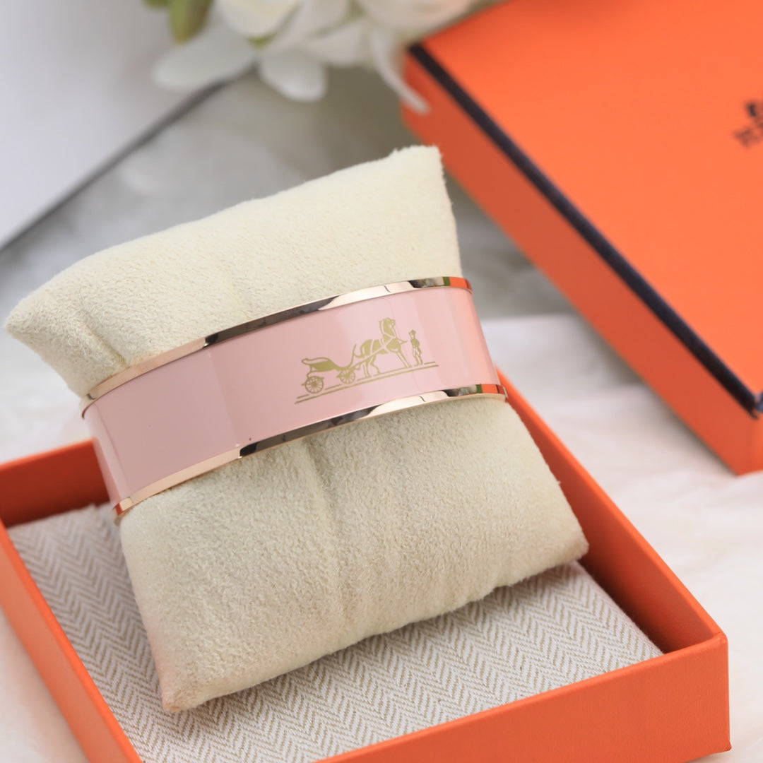 18K Enamel Cal¨¨che Wide Bangle Hermes Bracelet